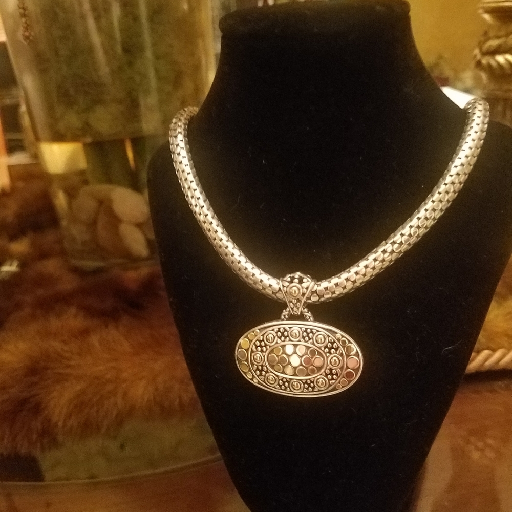 John hardy gold dot pendant and gold dot chain,